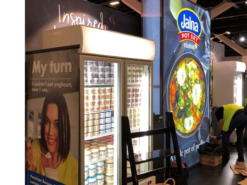 Exhibition Brandframe: 3-sided exhibition lightbox - Displays2Go