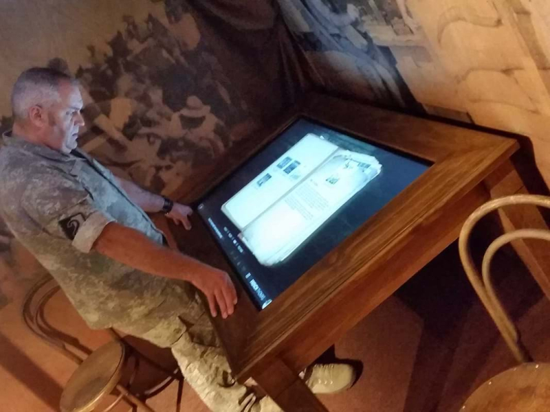 Interactive Flat Panel - Displays2Go