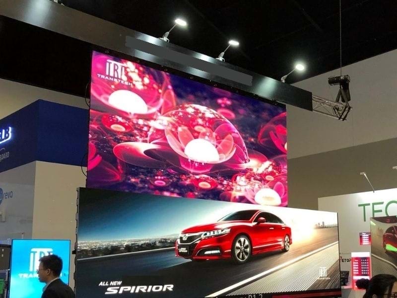 LED Walls: Giant LED Wall - Displays2Go
