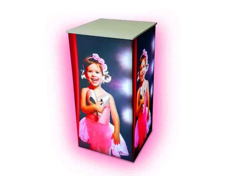 Lightbox Plinths - Displays2Go