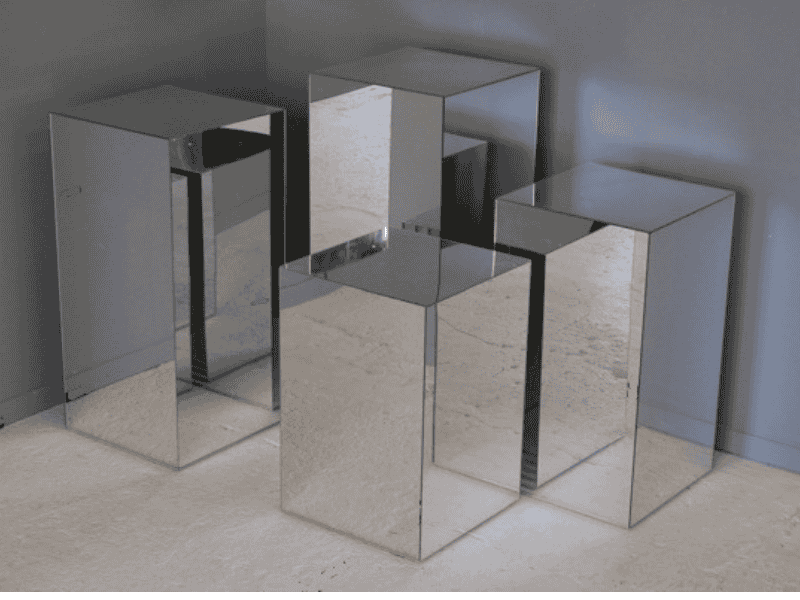 Mirror plinths made in a size to suit you - Displays2Go.com.au