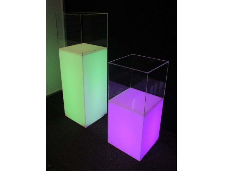 An example of coloured light behind a plain frosted acrylic base - Displays2Go.com.au