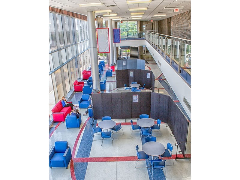Screenflex Divider Atrium - Displays 2 Go