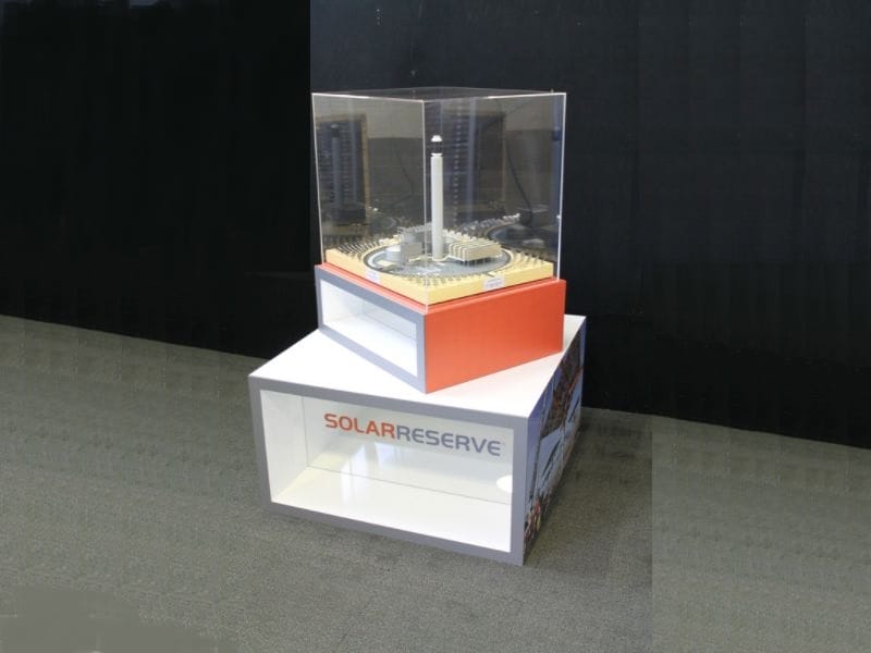 Showcase Plinths: Solar Reserve Display Cube - Displays 2 Go