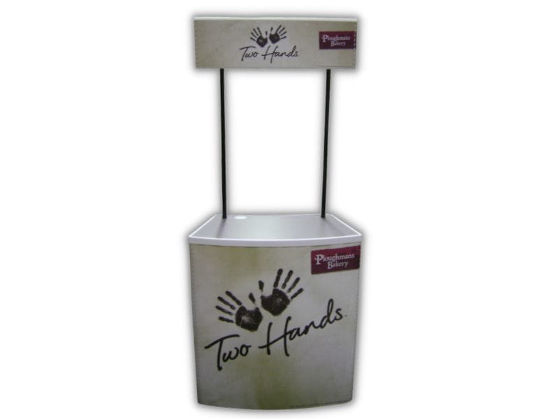 Optional header board on two poles - Displays 2 Go