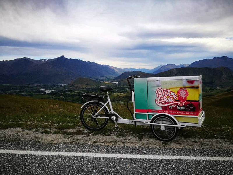 Vendors Bikes - Displays2Go