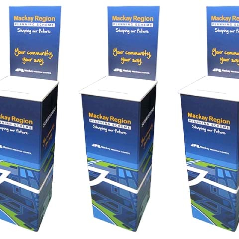 Entry unit with flat writing surface - Displays2Go