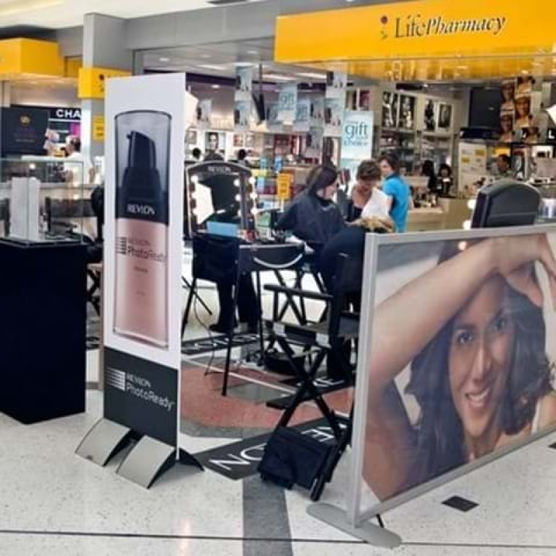 Alligator feet allows for free-standing recycled boards with graphics - Displays2Go