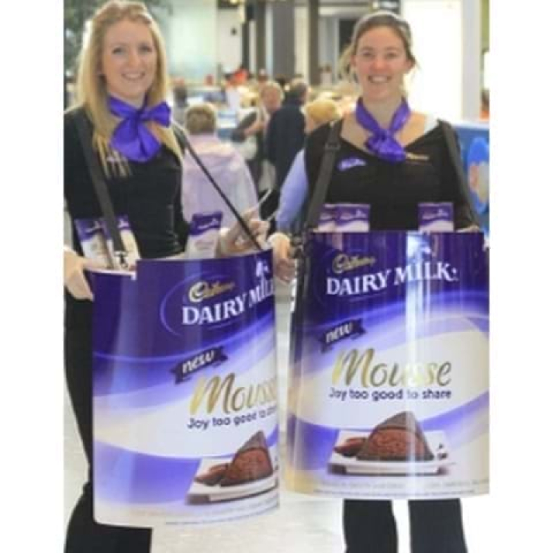 Cadbury roaming sampling - Displays2Go