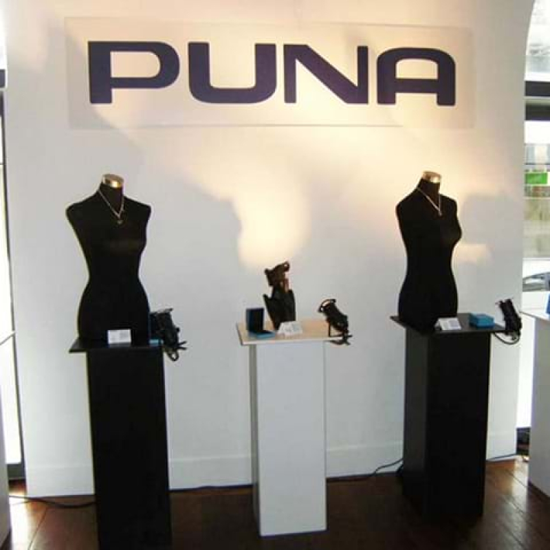 Puna-instore-display - Displays2Go