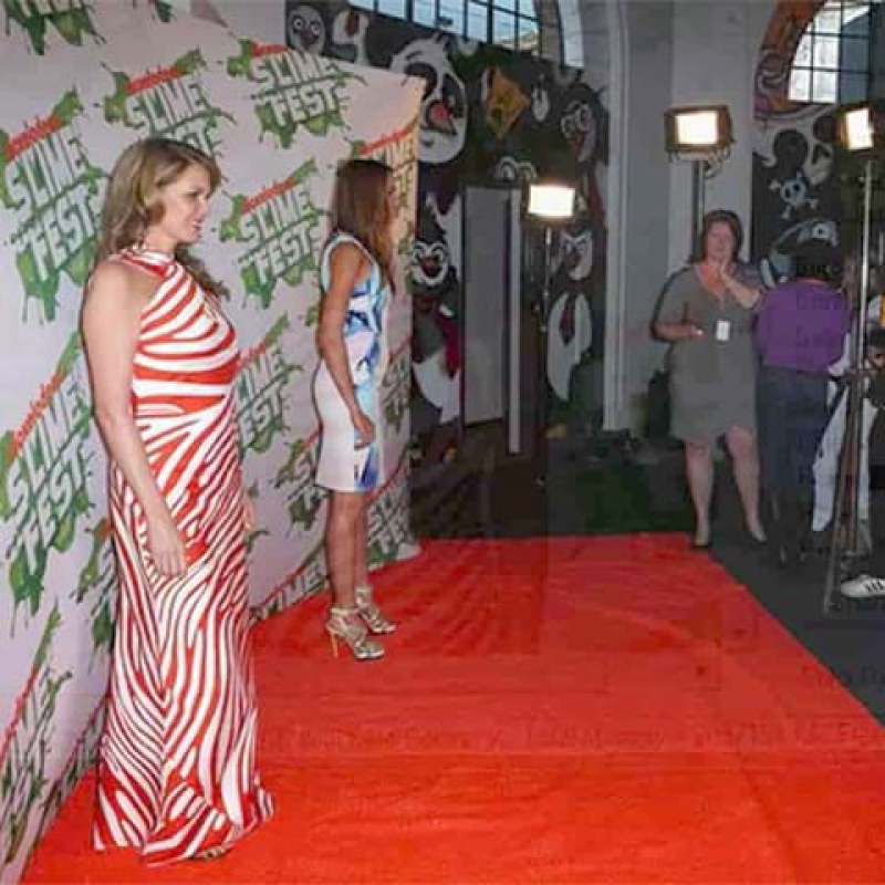 Red carpet backdrops - Displays2Go