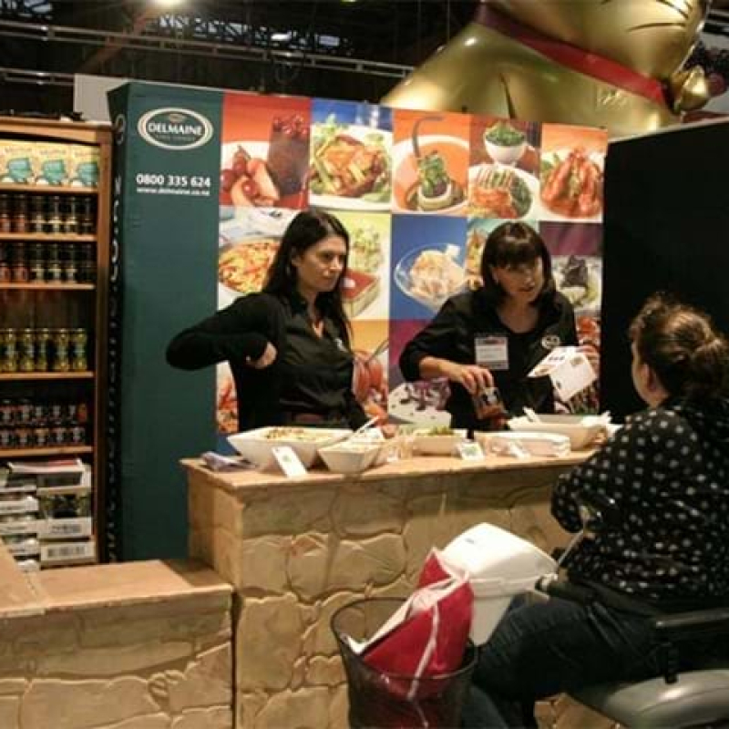 Expo food sampling - Displays2Go