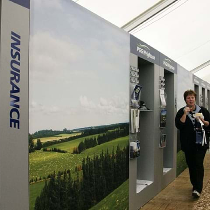 Expo walls with cavities changes a boring design to something far more interesting - Displays2Go