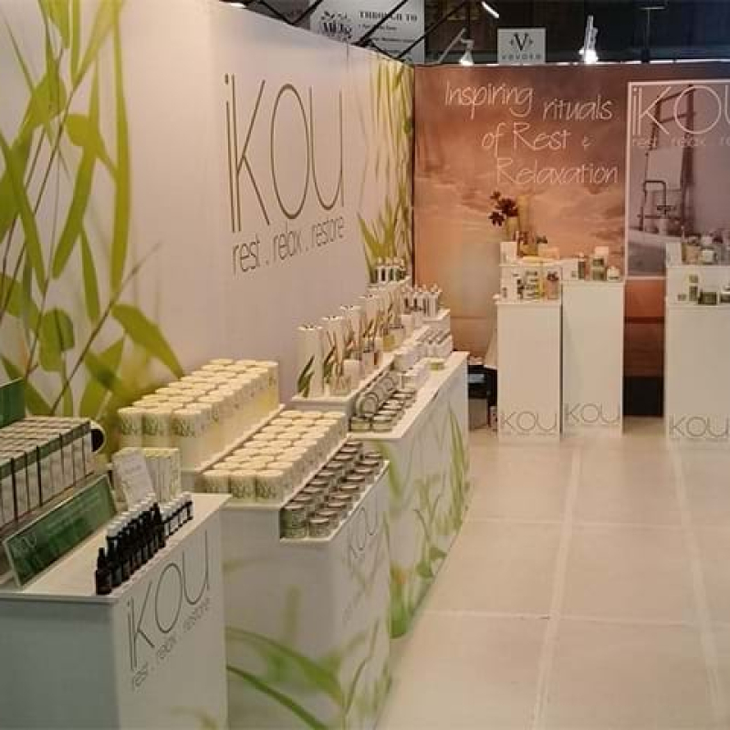 Expo graphics and plinths - Displays2Go