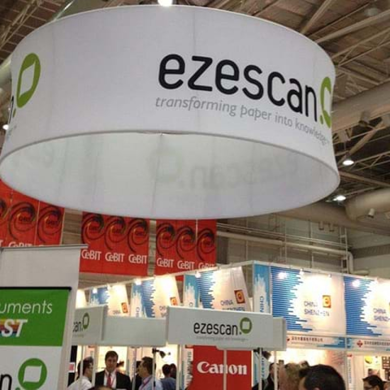 Hanging display - Displays2Go