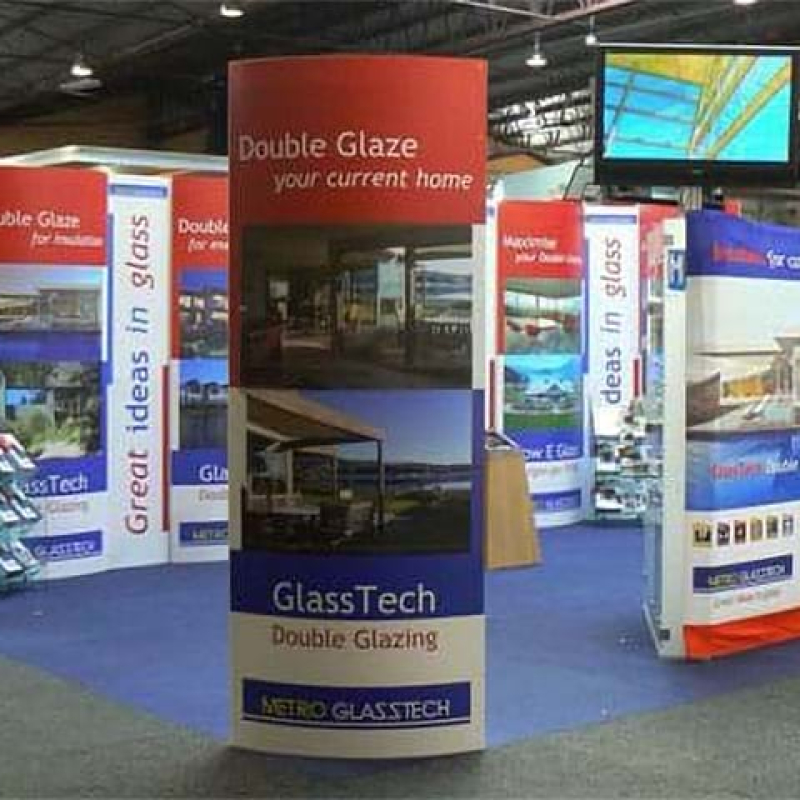 Ellipse shape expo towers - Displays2Go