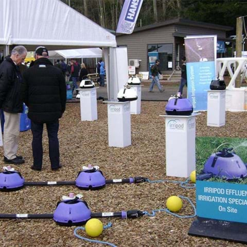 Outdoor plinths - Displays2Go