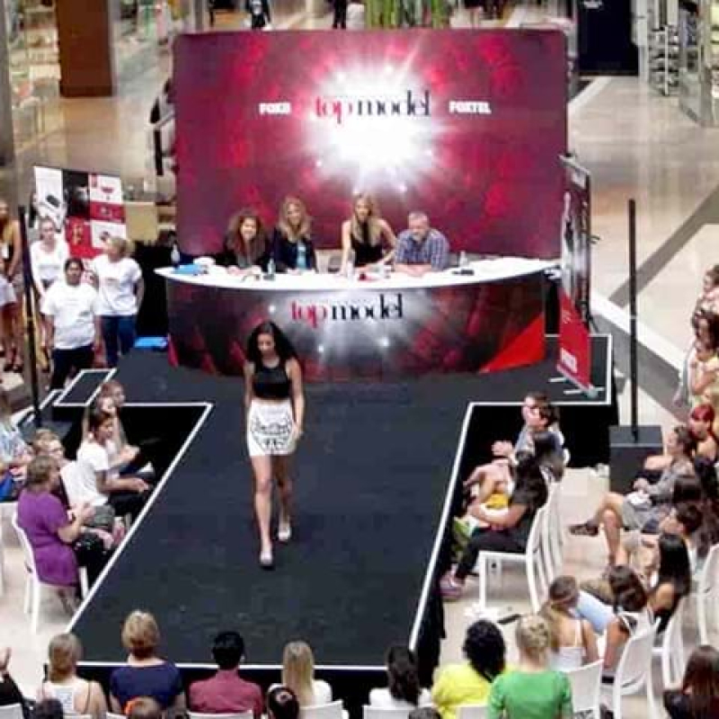 Australias next top model - Displays2Go