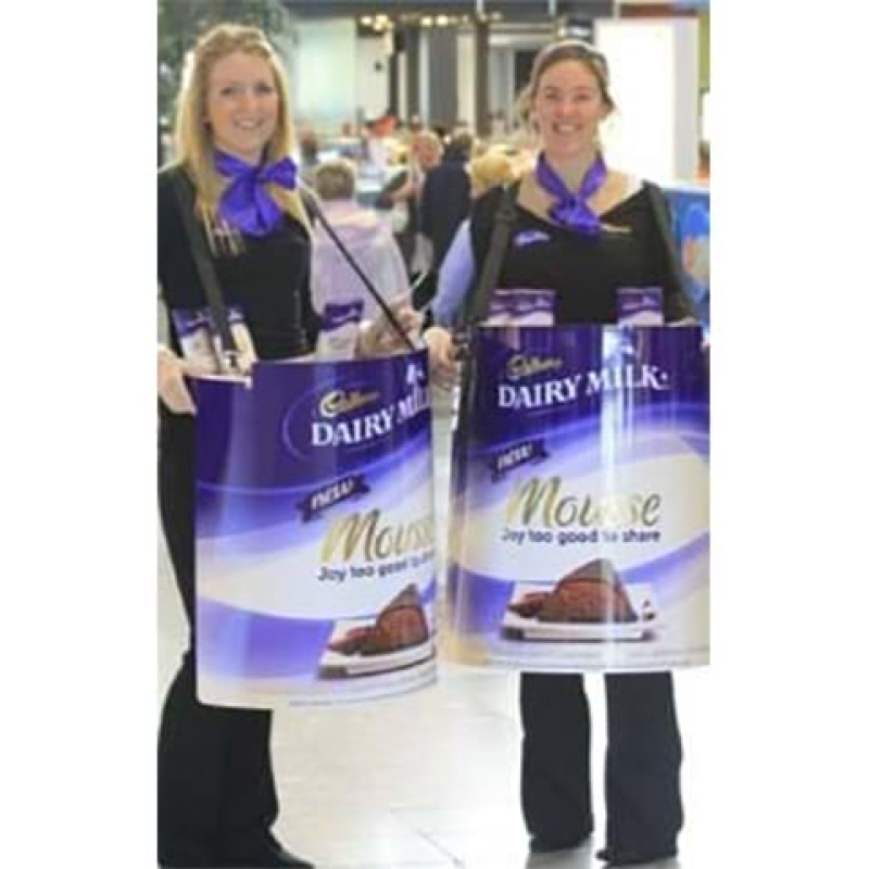 Roaming sampling trays - Displays2Go