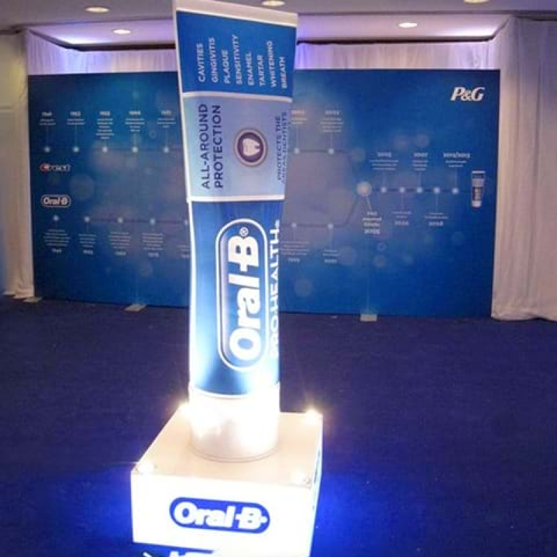 Giant toothbrush on turntable - Displays2Go