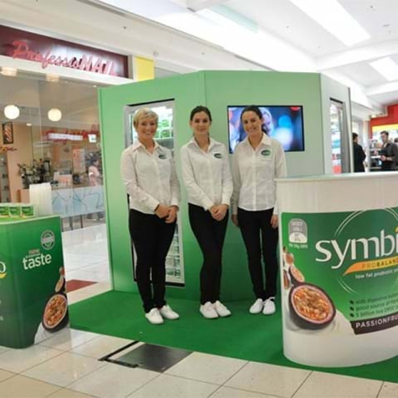 Mall food sampling - Displays2Go