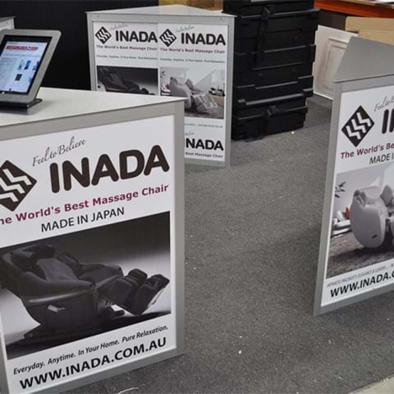 Triangle ipad stand - Displays2Go
