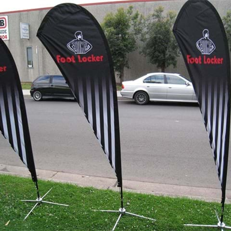 Promotional flags - Displays2Go