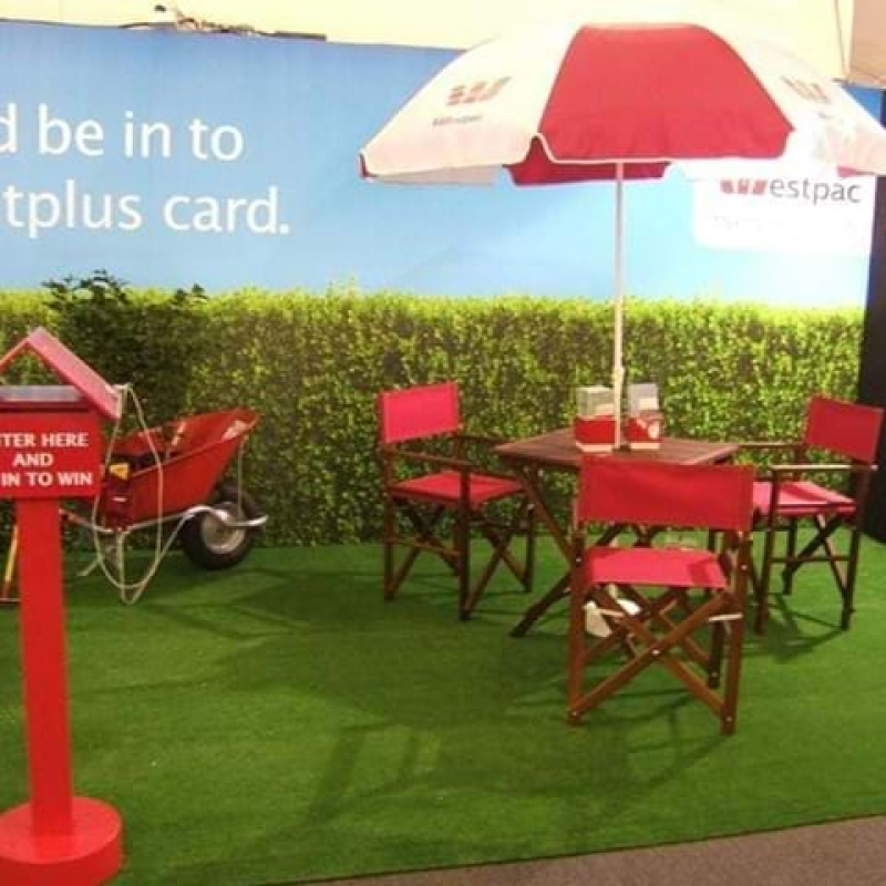 Exhibition grass - Displays2Go