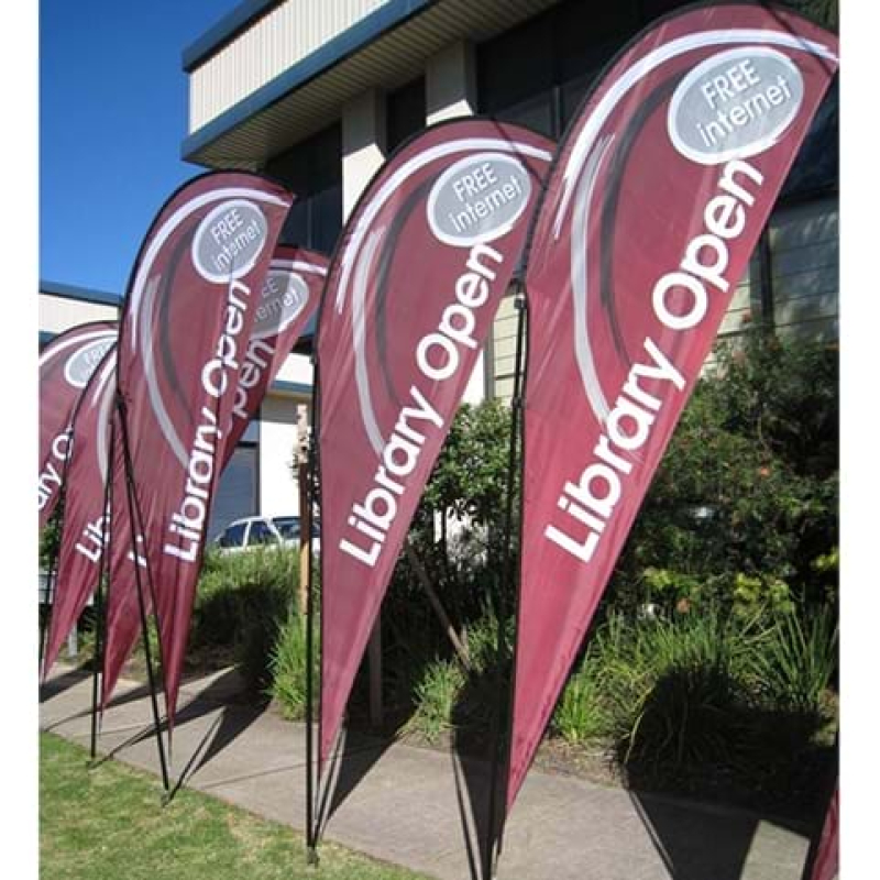 Advertising flags for road sides - Displays2Go