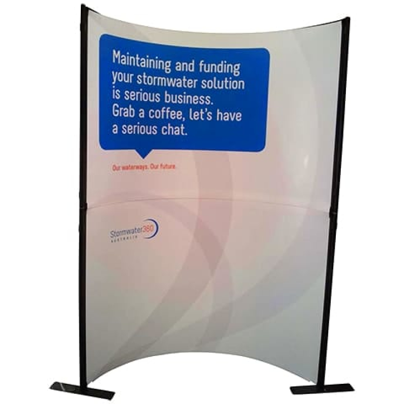 Curved display panel with graphic - Displays2Go