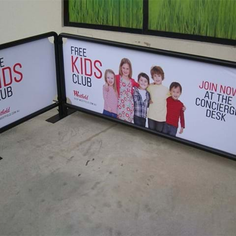 Westfield cafe barrier - Displays2Go