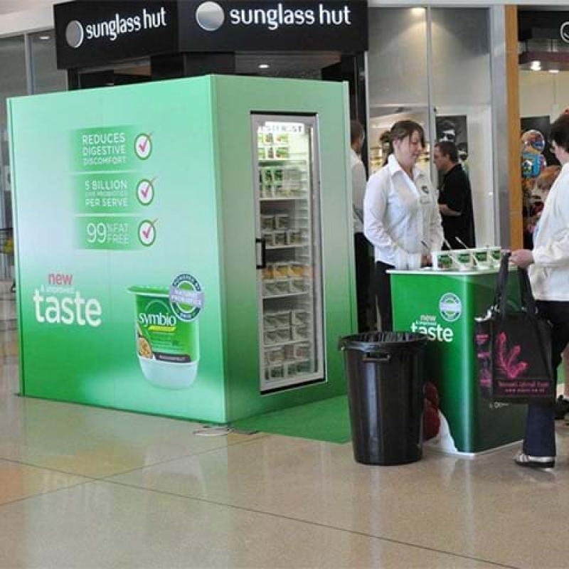 Mall display - Displays2Go