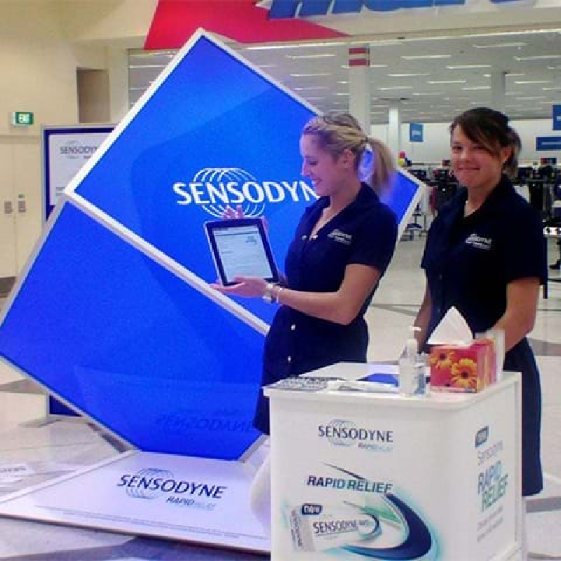 Customised retail display with lighting - Displays2Go