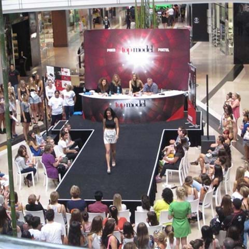 Australias next top model westfield - Displays2Go