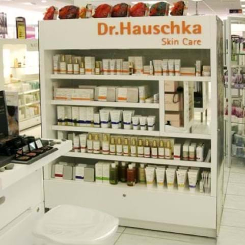 Retail display shelves - Displays2Go